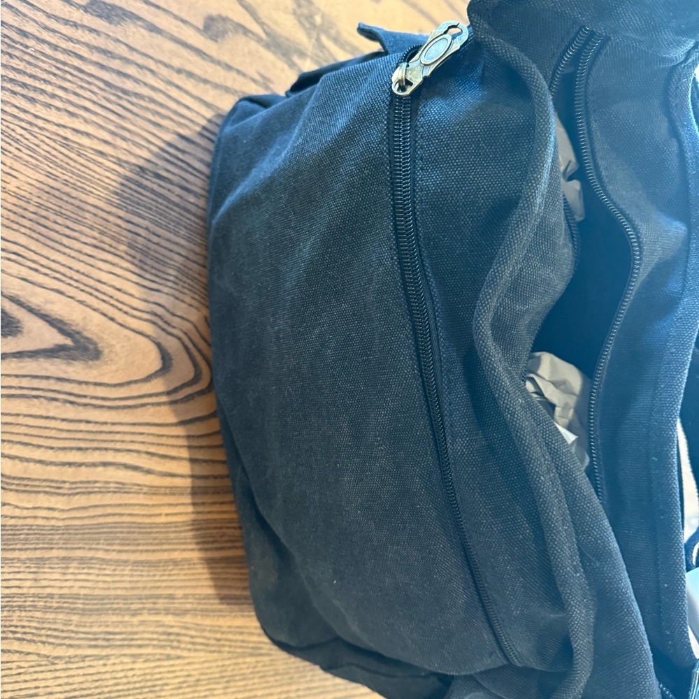 Travel Canvas Messenger Bag- Black W/Multiple Storage - NWT - Picture 4 of 10